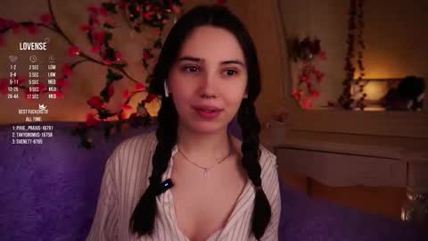 Snapshot of burnletitallburn chatting on 10/30/25, 04:14 Jessica online show from 10/30/25, 04:14