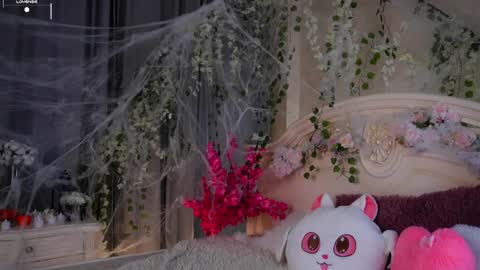 Snapshot of burnletitallburn chatting on 11/01/25, 03:58 Jessica online show from 11/01/25, 03:58