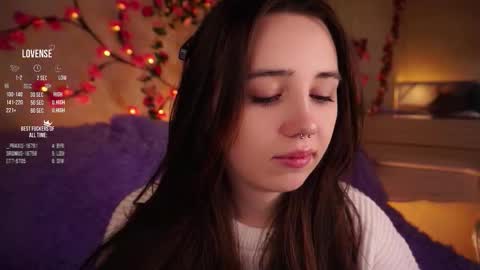 Snapshot of burnletitallburn chatting on 11/11/25, 03:17 Jessica online show from 11/11/25, 03:17