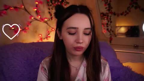 Snapshot of burnletitallburn chatting on 11/29/25, 04:15 Jessica online show from 11/29/25, 04:15