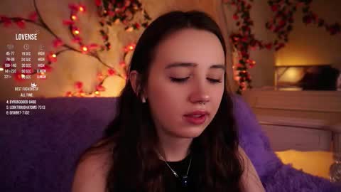 Snapshot of burnletitallburn chatting on 12/04/25, 03:16 Jessica online show from 12/04/25, 03:16