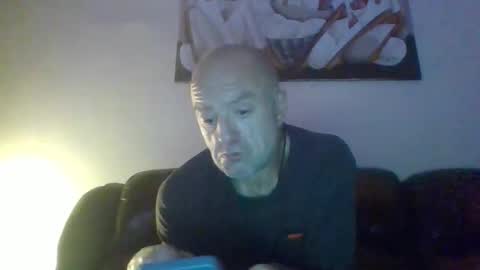 burnleyguy1977 online show from 11/11/25, 02:55