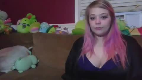 Snapshot of burnthemail chatting on 12/15/24, 10:07 lilly online show from 12/15/24, 10:07
