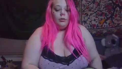 Snapshot of burnthemail chatting on 02/03/25, 12:14 lilly online show from 02/03/25, 12:14
