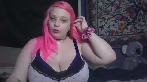 Snapshot of burnthemail chatting on 02/09/25, 03:22 lilly online show from 02/09/25, 03:22
