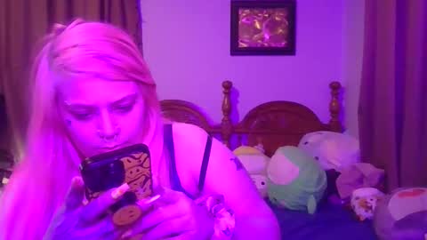 Snapshot of burnthemail chatting on 02/15/25, 05:30 lilly online show from 02/15/25, 05:30