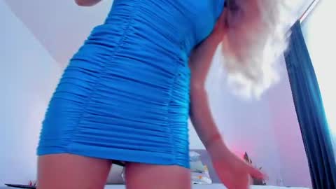 Larisa online show from 06/11/26, 03:59
