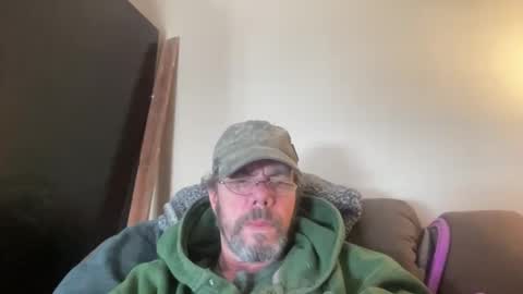 Snapshot of bushbeautician chatting on 01/10/25, 07:11 bushbeautician online show from 01/10/25, 07:11