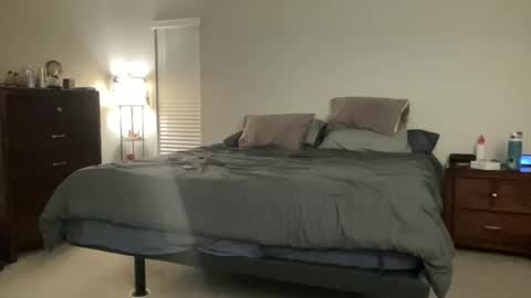 Snapshot of bustedsprockets chatting on 11/17/25, 02:39 Pocket Daddy cockring gaycouple cockring lovense daddy online show from 11/17/25, 02:39