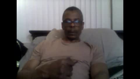 Busturgutzgd1 online show from 02/16/25, 05:26