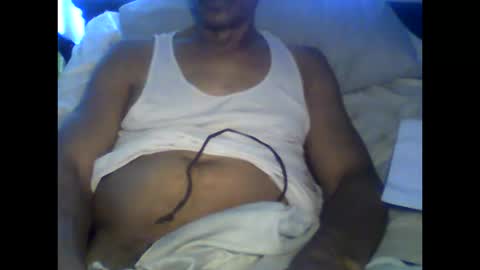 Busturgutzgd1 online show from 10/12/25, 11:04