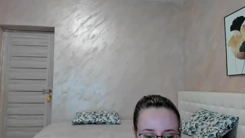 Snapshot of bustvee chatting on 11/20/25, 09:14 Max Andrea online show from 11/20/25, 09:14