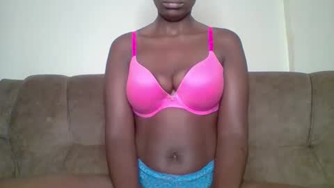 Snapshot of busty_bliss chatting on 09/19/25, 11:49 Kelly online show from 09/19/25, 11:49