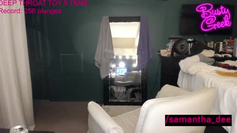 Snapshot of busty_geek48 chatting on 09/13/25, 02:55 Samantha Dee online show from 09/13/25, 02:55