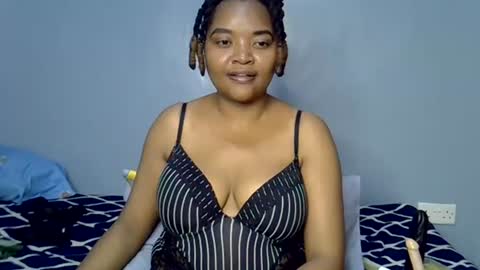 busty kenzi online show from 07/18/26, 07:50
