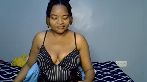 busty kenzi online show from 07/25/26, 10:24