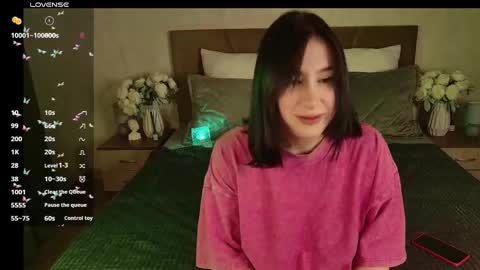 Lina online show from 10/19/25, 05:08