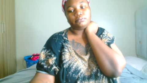 busty_mellons69 online show from 06/25/26, 07:24