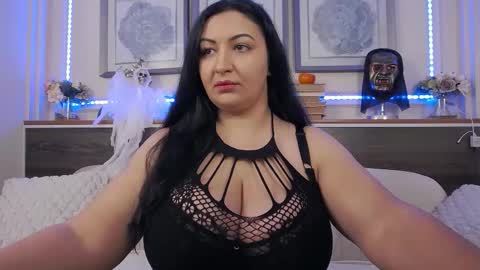 Snapshot of bustyeva_ chatting on 10/29/25, 04:26 online between 6AM and 2PM EET almost everyday. online show from 10/29/25, 04:26