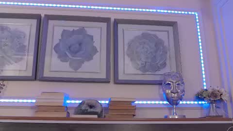      online between 6AM and 2PM EET almost everyday. online show from 11/04/25, 06:23