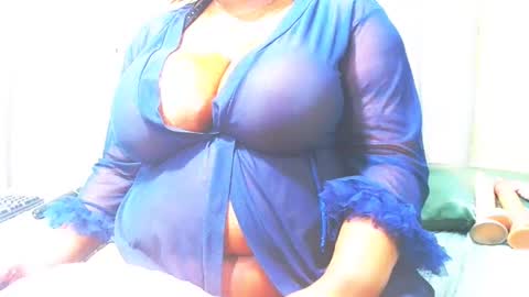 Snapshot of bustymaturestepmum chatting on 05/11/26, 02:45 bustymaturestepmum online show from 05/11/26, 02:45