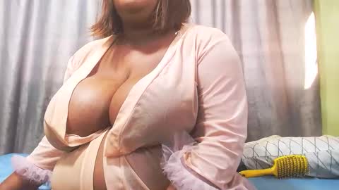 Snapshot of bustymaturestepmum chatting on 06/01/26, 06:15 bustymaturestepmum online show from 06/01/26, 06:15