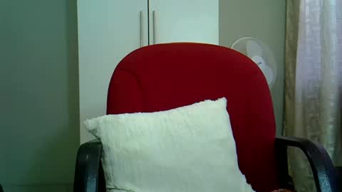 bustytessa37 online show from 01/28/25, 05:43
