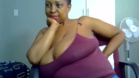 bustytessa37 online show from 02/13/25, 06:30
