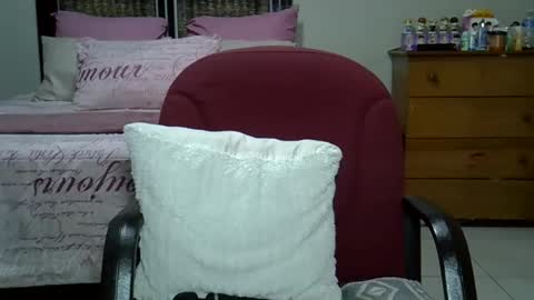 bustytessa37 online show from 04/01/26, 04:46
