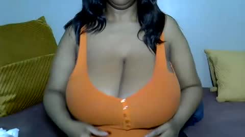 bustytessa37 online show from 06/30/26, 03:07