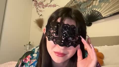 Snapshot of busy_bee69 chatting on 02/11/26, 02:27 busy_bee69 online show from 02/11/26, 02:27