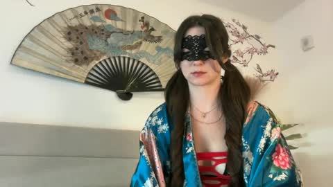 Snapshot of busy_bee69 chatting on 06/17/26, 07:37 busy_bee69 online show from 06/17/26, 07:37
