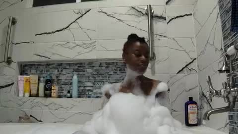 Goddess online show from 11/25/25, 02:33