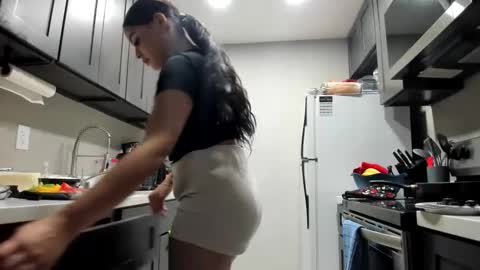 Snapshot of butter_pecanxoxo chatting on 09/13/25, 12:32 butter_pecanxoxo online show from 09/13/25, 12:32