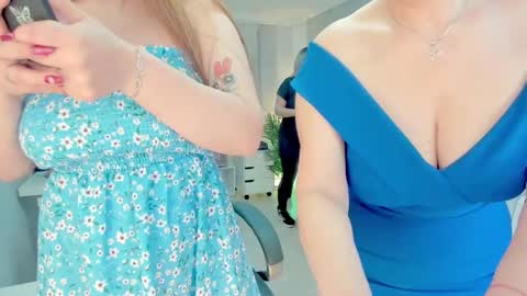Sara and  Coral long hair online show from 03/03/25, 04:56