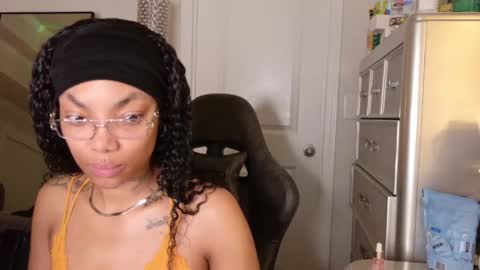 butterfly booty online show from 05/09/26, 07:02