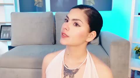 Lia Butterfly  online show from 07/05/26, 12:12