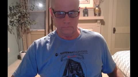 Snapshot of buttnakedfun954737 chatting on 02/02/25, 01:55 Miles online show from 02/02/25, 01:55