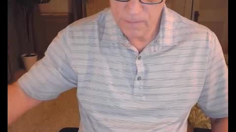 Snapshot of buttnakedfun954737 chatting on 03/03/25, 10:28 Miles online show from 03/03/25, 10:28