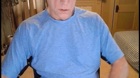Snapshot of buttnakedfun954737 chatting on 01/12/26, 02:00 Miles online show from 01/12/26, 02:00