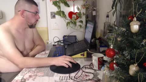 Snapshot of bux404 chatting on 01/12/25, 05:11 Pete online show from 01/12/25, 05:11