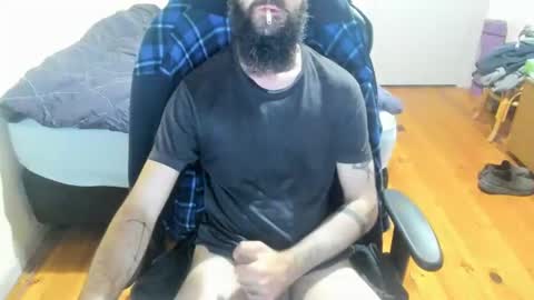 Snapshot of buzzcrash1 chatting on 01/07/25, 12:20 Buzz online show from 01/07/25, 12:20