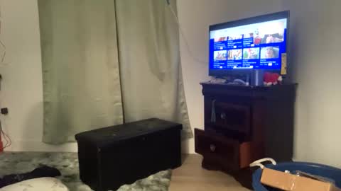 Snapshot of bv965422 chatting on 02/28/25, 10:09 696969illuminate online show from 02/28/25, 10:09