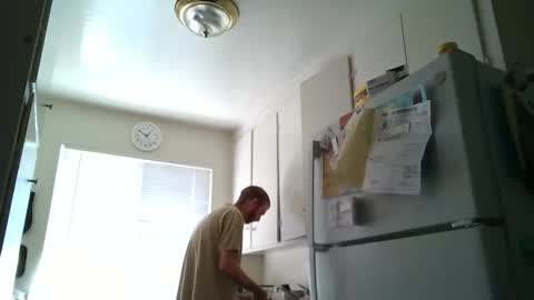 Snapshot of bwcwhiteboy94 chatting on 10/28/25, 07:49 bwcwhiteboy94 online show from 10/28/25, 07:49