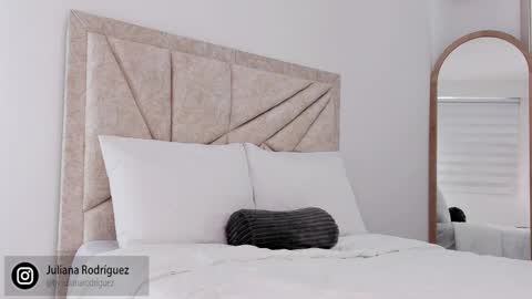    online show from 10/20/25, 09:15