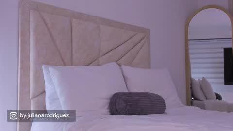    online show from 05/04/26, 02:40