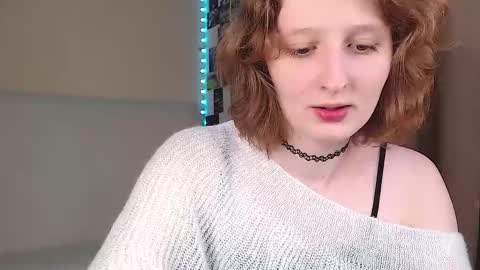 Snapshot of c0ralynx chatting on 09/17/25, 11:17 C0ralynx online show from 09/17/25, 11:17