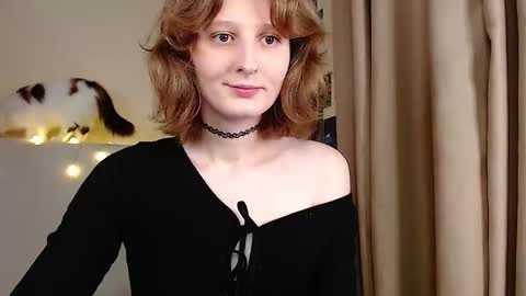 Snapshot of c0ralynx chatting on 10/09/25, 02:31 C0ralynx online show from 10/09/25, 02:31