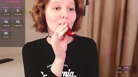 Snapshot of c0ralynx chatting on 10/30/25, 03:24 C0ralynx online show from 10/30/25, 03:24