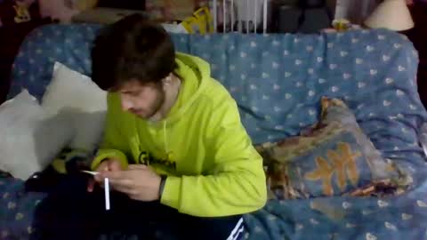 Snapshot of c2cv33x chatting on 02/15/25, 02:22 tu papii online show from 02/15/25, 02:22